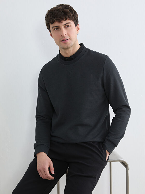 LCWAIKIKI Classic Bisiklet Yaka Erkek Sweatshirt