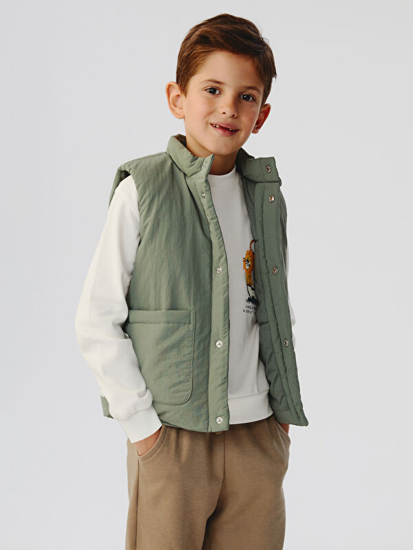 LCW Kids Dik Yaka Erkek Çocuk Şişme Yelek