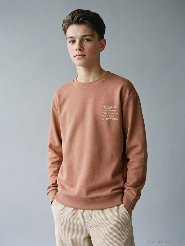 LCW Kids Yazı Baskılı Erkek Çocuk Sweatshirt