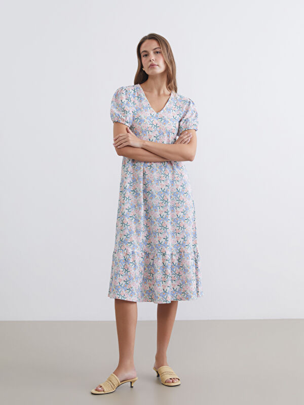 LCW Comfort V-Ausschnitt Blumiges Tailliertes Kleid