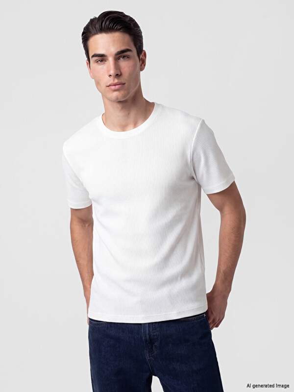 LCWAIKIKI Classic T-shirt me jakë të rrumbullakët për burra