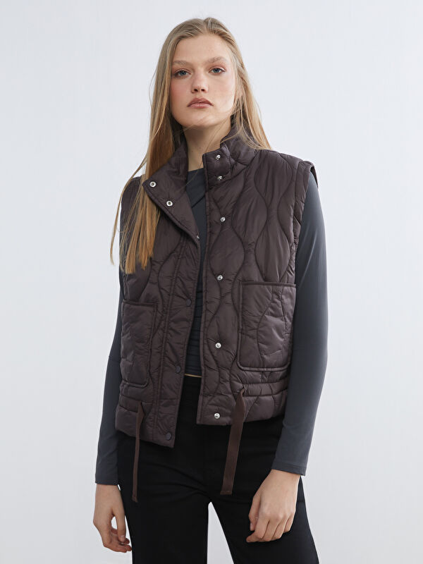 LCW Vision Dik Yaka Oversize Kapitone Kadın Şişme Yelek	