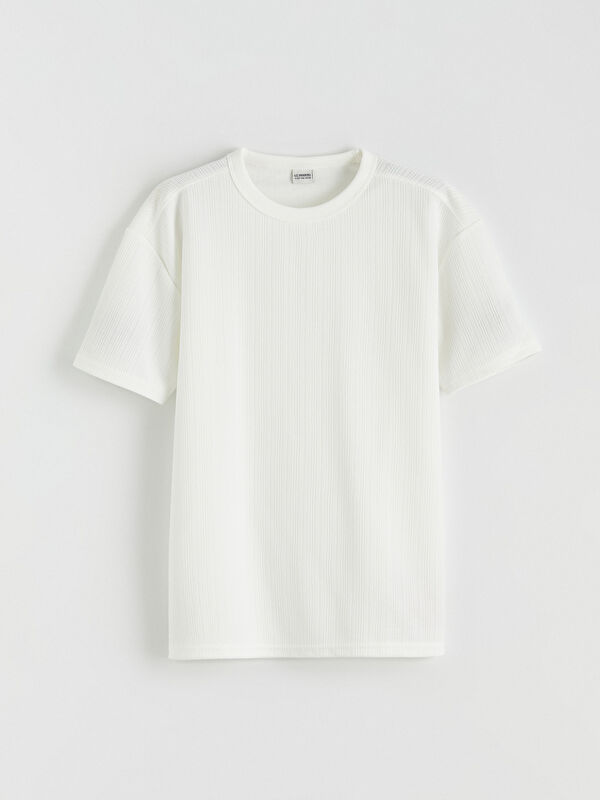 LCW Kids Textured Tee for the Young Gentleman
