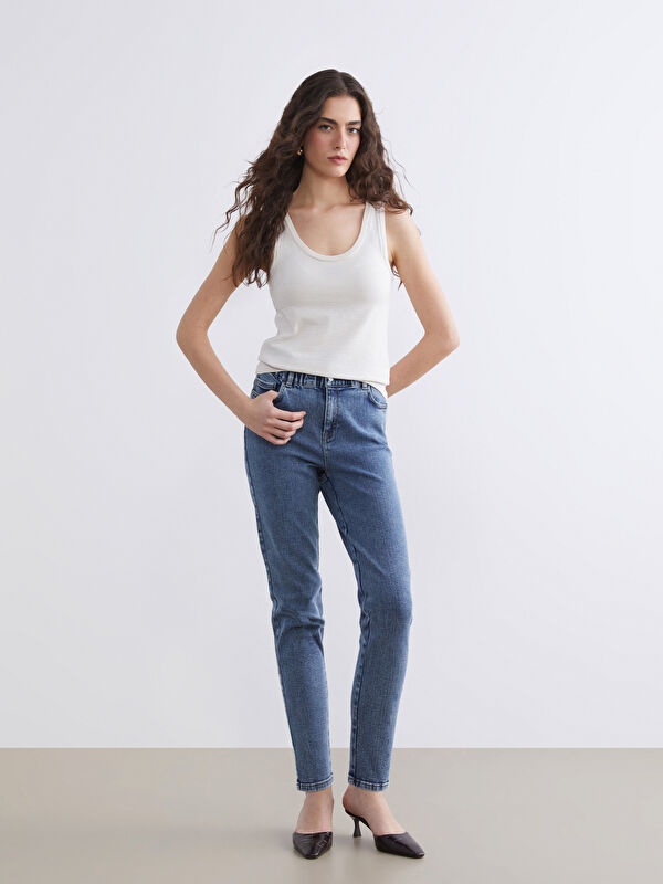 LCWAIKIKI Classic Beli Lastikli Slim Mom Kadın Jean Pantolon
