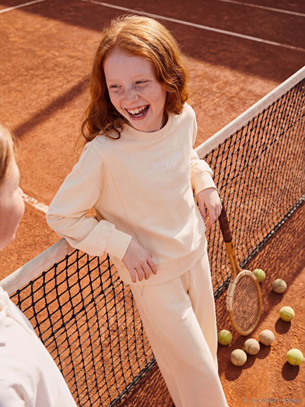LCW Kids Қыздарға арналған жұмсақ матадан жасалған дөңгелек жағалы свитшот пен свитшот шалбар жинағы