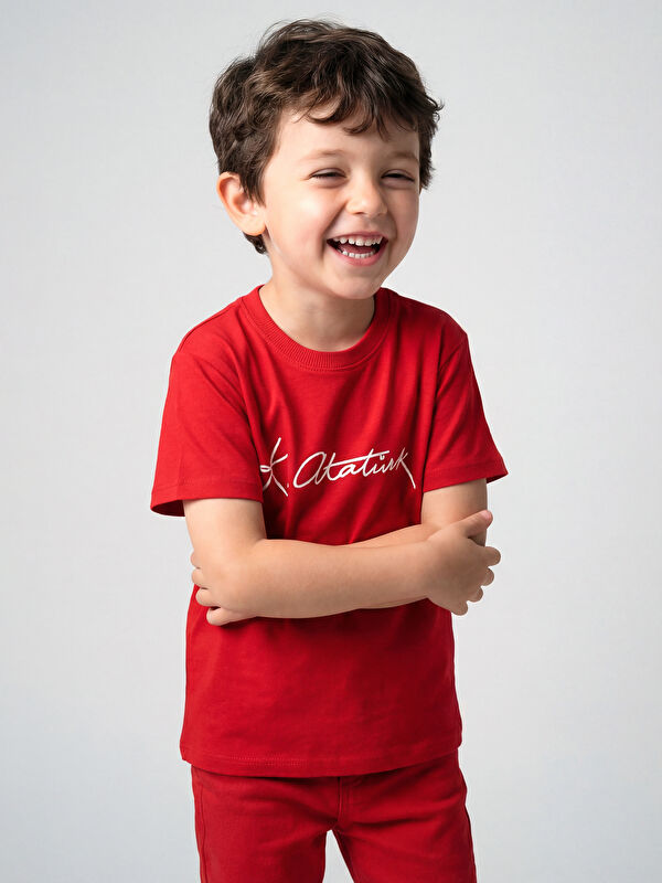 LCW Kids Atatürk İmzası Baskılı Erkek Çocuk Tİşört