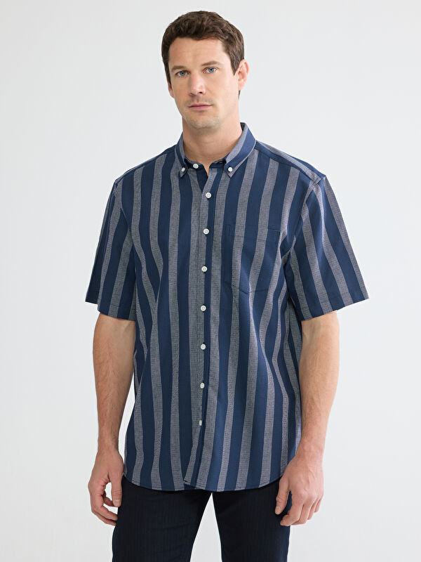 LCWAIKIKI Classic Regular Fit Çizgili Armürlü Erkek Gömlek