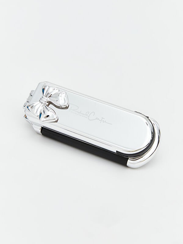 LCW JOY The Mirrored Brush: For beauty on the go.