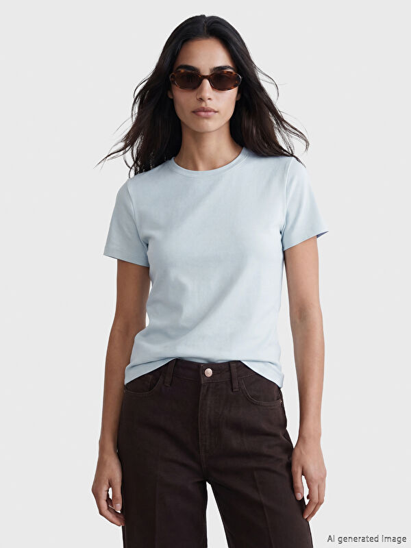 LCW Vision Bisiklet Yaka Kadın Crop