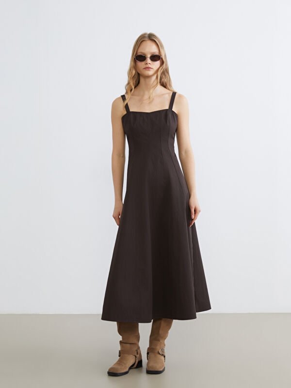 XSIDE Sweetheart Neckline Strappy Fitted Waist Dress