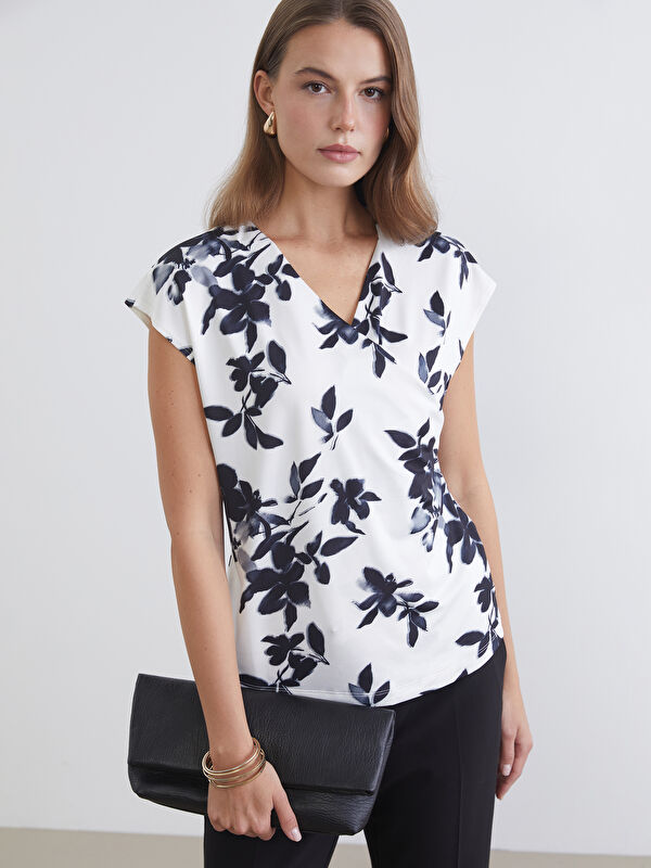 LCWAIKIKI Classic Women's Crossover Collar Floral Blouse