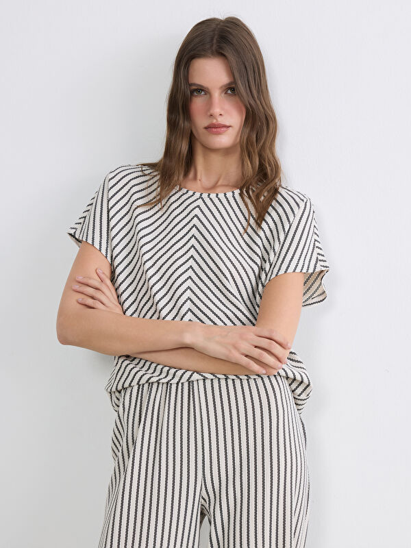 LCWAIKIKI Classic Gestreiftes Damen-T-Shirt mit Rundhalsausschnitt
