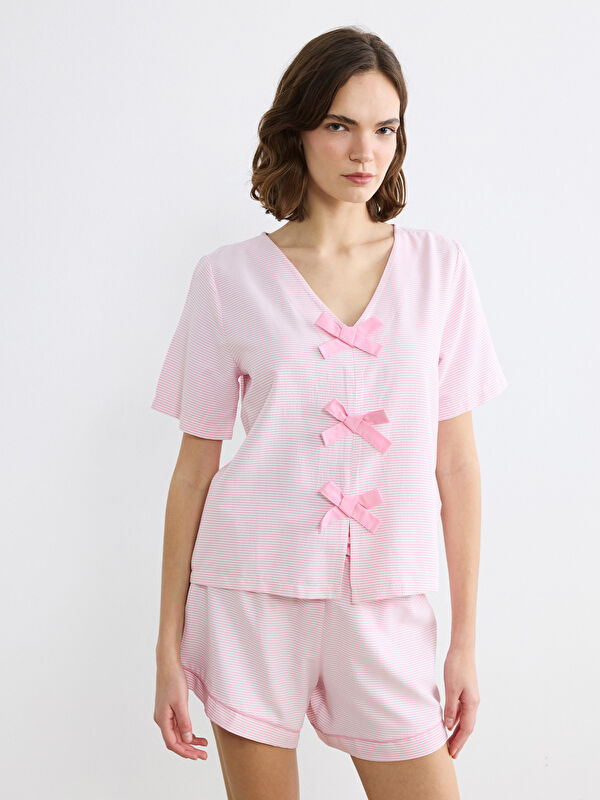 LCW DREAM V Yaka Çizgili Kadın Şortlu Pijama Takımı