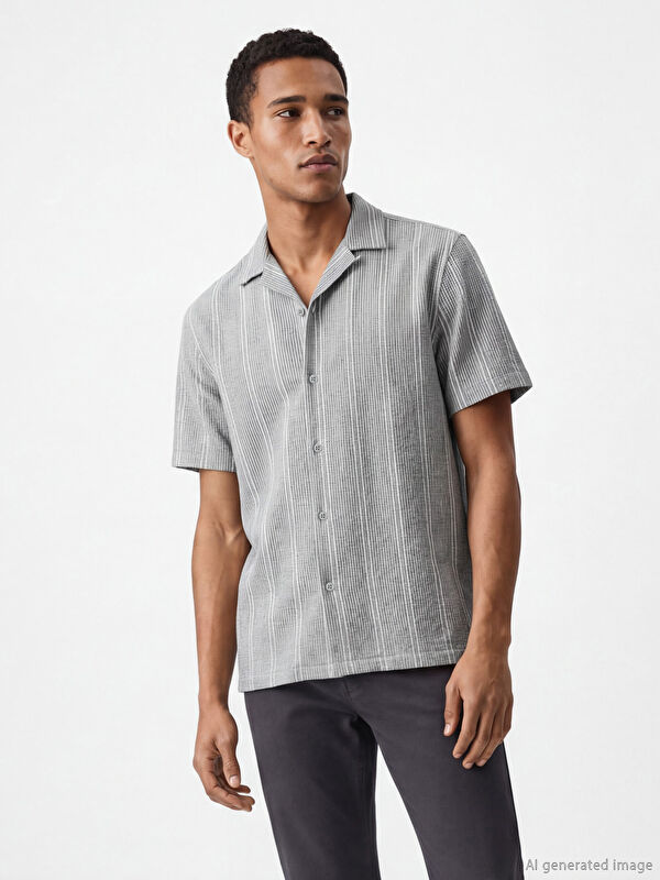 LCW Vision Regular Fit Kısa Kollu Çizgili Erkek Gömlek