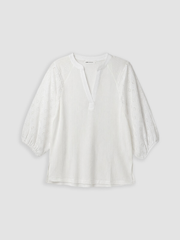 LCWAIKIKI Classic V Neck Embroidered Raglan Sleeve Women's Body