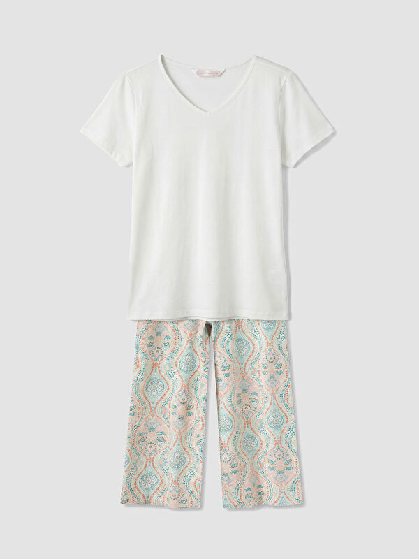 LCW DREAM Gemustertes Damen Capri-Pyjama-Set mit V-Ausschnitt