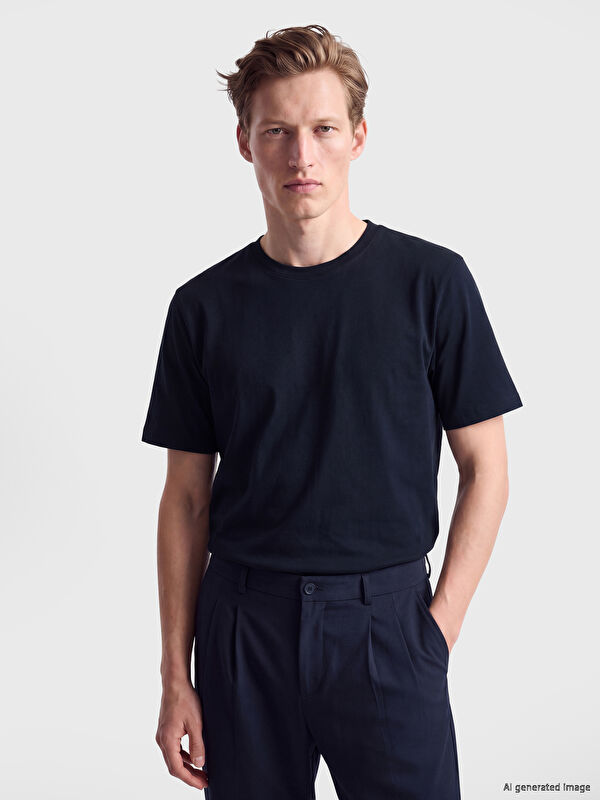 LCWAIKIKI Classic Regular Fit Basic Erkek Dry Touch Tişört