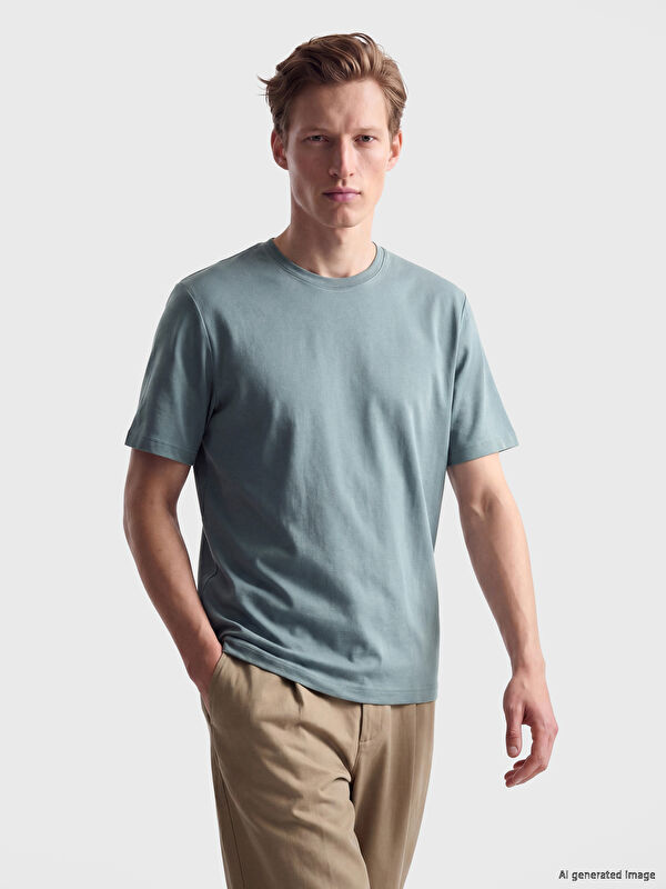 LCWAIKIKI Classic Regular Fit Basic Erkek Dry Touch Tişört