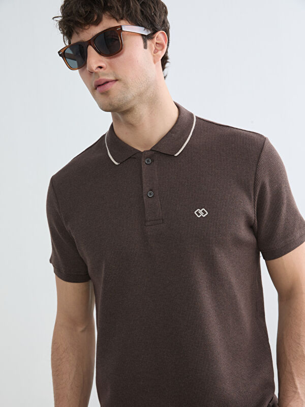 LC WAIKIKI Polo Yaka Nakışlı Erkek Tişört
