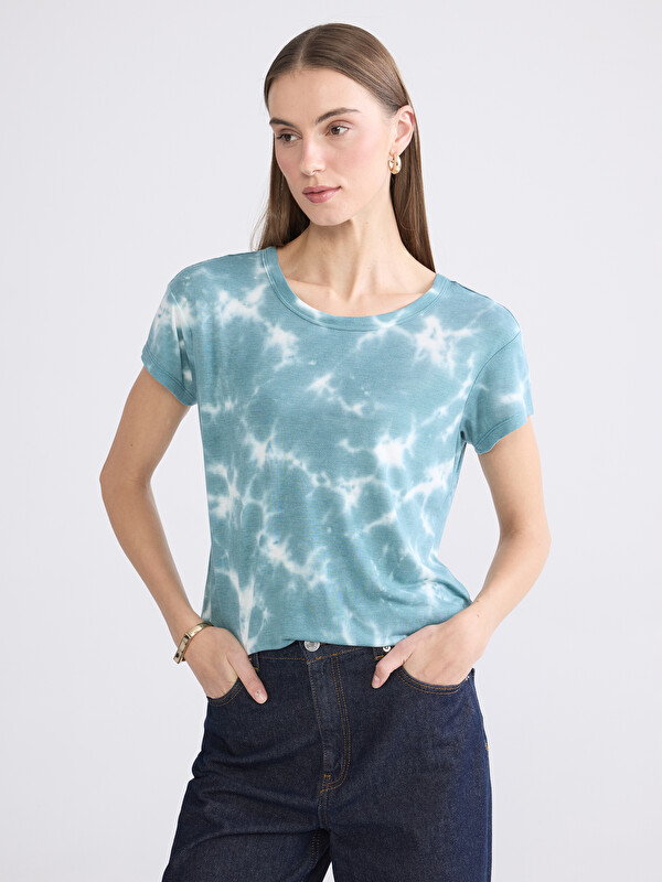 LC WAIKIKI Bisiklet Yaka Batik Desenli Kadın Tişört