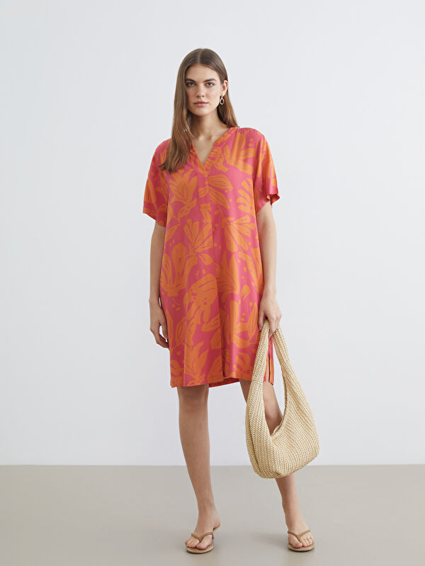 LCWAIKIKI Classic Notch Neck Patterned Oversize Dress