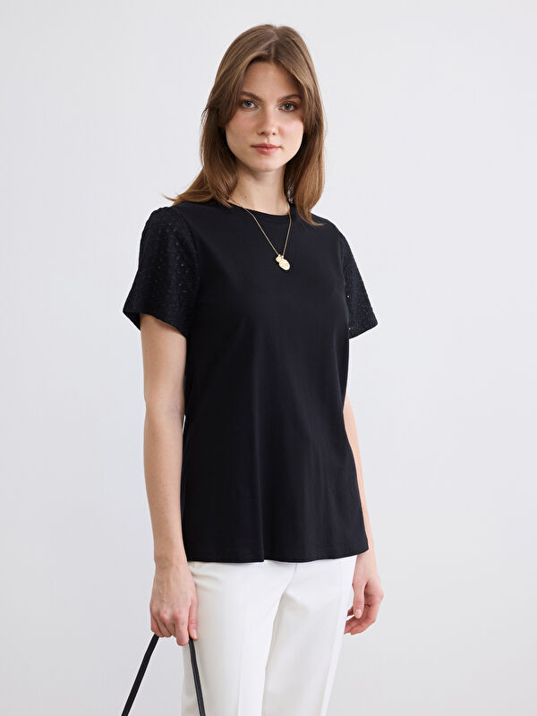 LCW Comfort Bisiklet Yaka Brode Detaylı Bluz