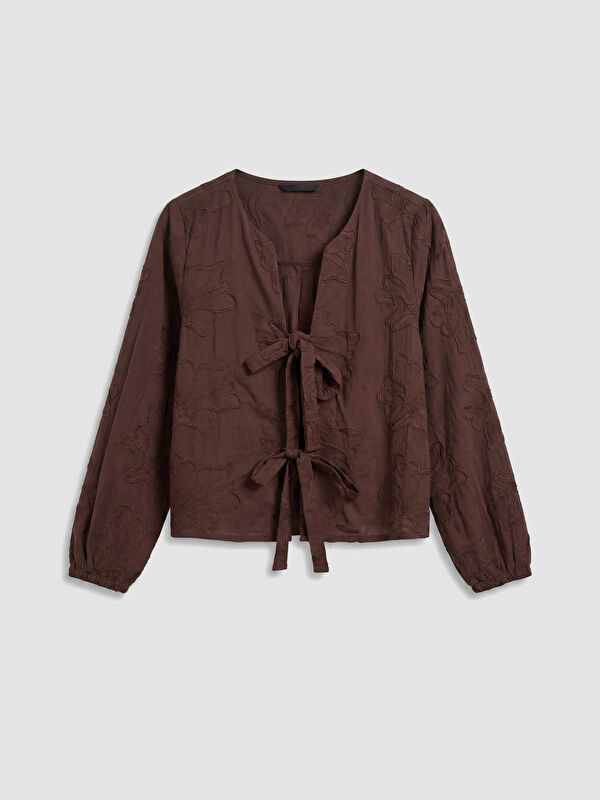 LCWAIKIKI Classic Vorne gebundene bestickte Damenbluse