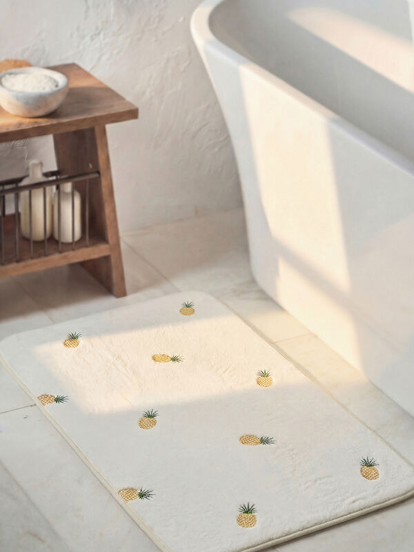 LCW HOME سجادة حمام مطرزة بأناناس 50x80 cm