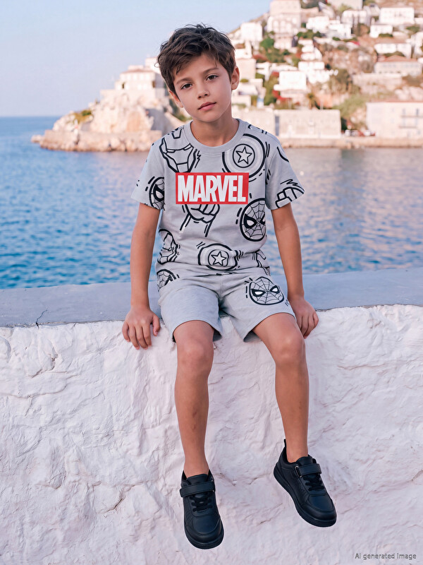 LCW Kids Set i stampuar Avengers me licencë për djem
