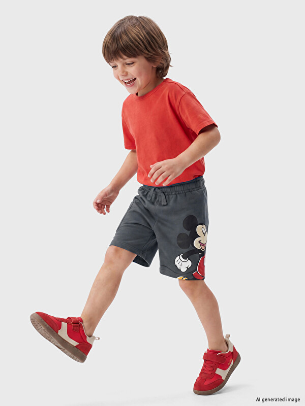 LCW Kids Pantallona të shkurtra të stampuara Mickey Mouse për djem