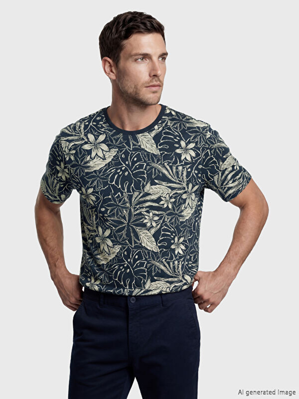 LCWAIKIKI Classic Crew Neck Patterned Men's T-Shirt
