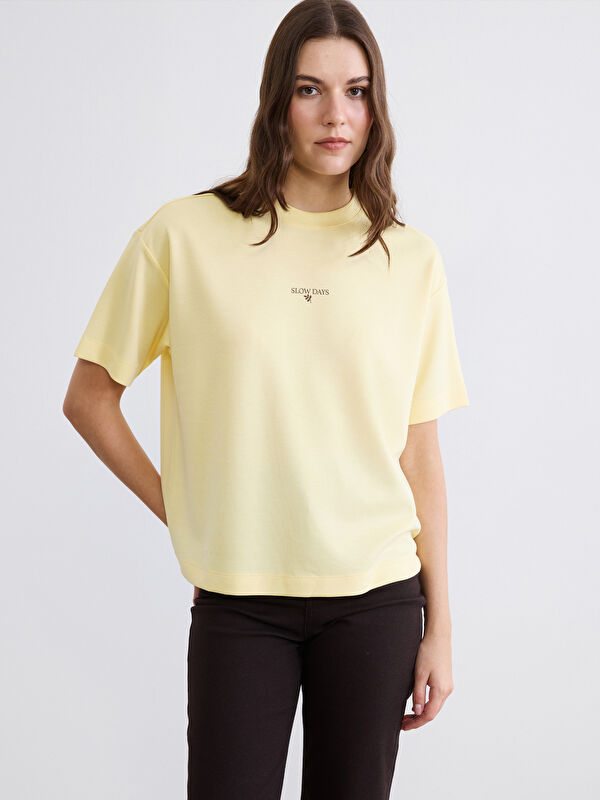 LCW Comfort Принтті жұмсақ жанасатын әйелдер футболкасы