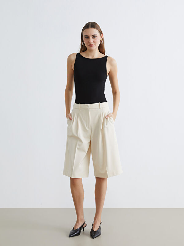 LC WAIKIKI Bermuda Fit Kadın Pileli Şort