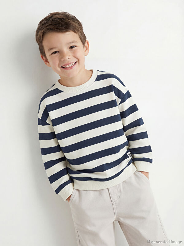 LCW Kids Bisiklet Yaka Çizgili Erkek Çocuk Kalın Sweatshirt