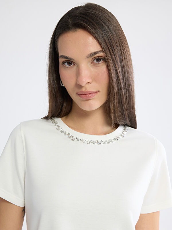 LCWAIKIKI Classic Bluse mit Rundhalsausschnitt und Strasssteinchenverzierung