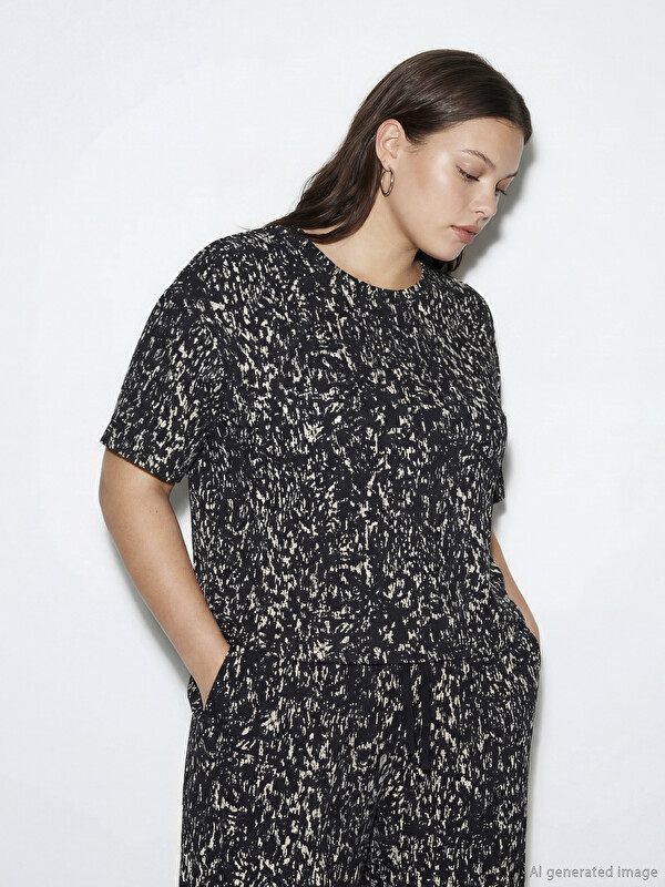 LC WAIKIKI Woman Black T-Shirt