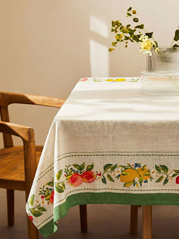 LCW HOME Meyve Baskılı Bordürlü Masa Örtüsü 150x200 cm