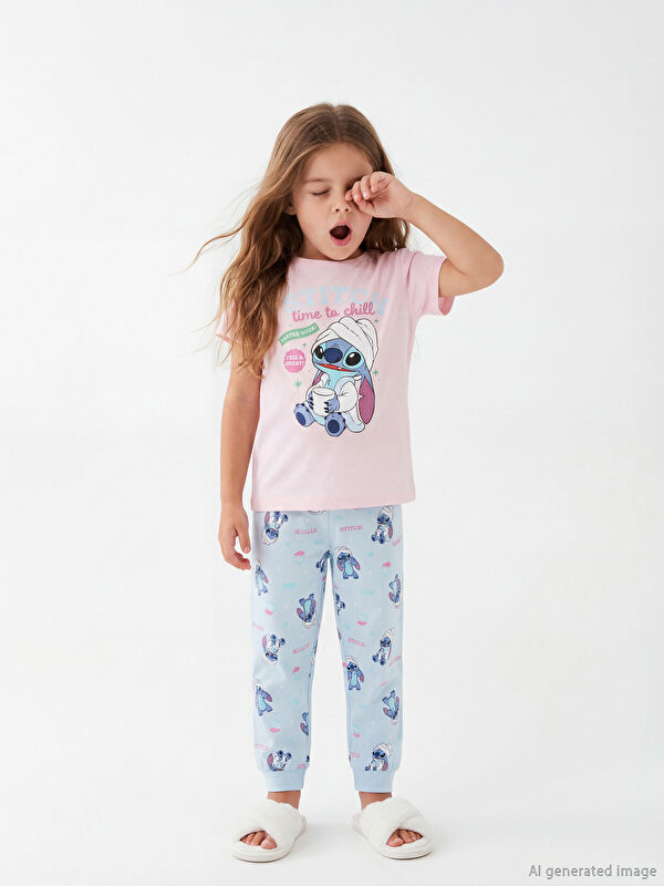 LCW Kids طقم بيجاما للبنات مطبوع Lilo & Stitch