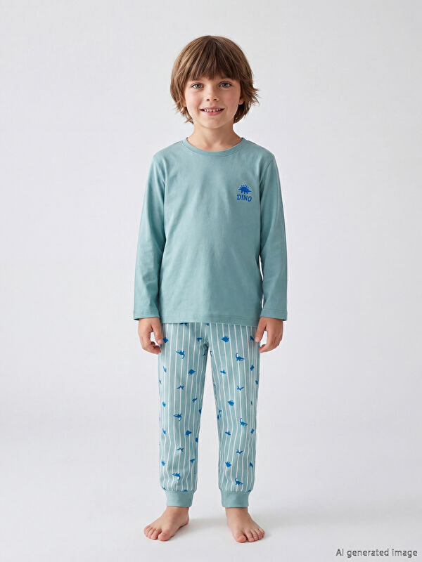 LCW Kids Bisiklet Yaka Baskılı Erkek Çocuk Pijama Takımı