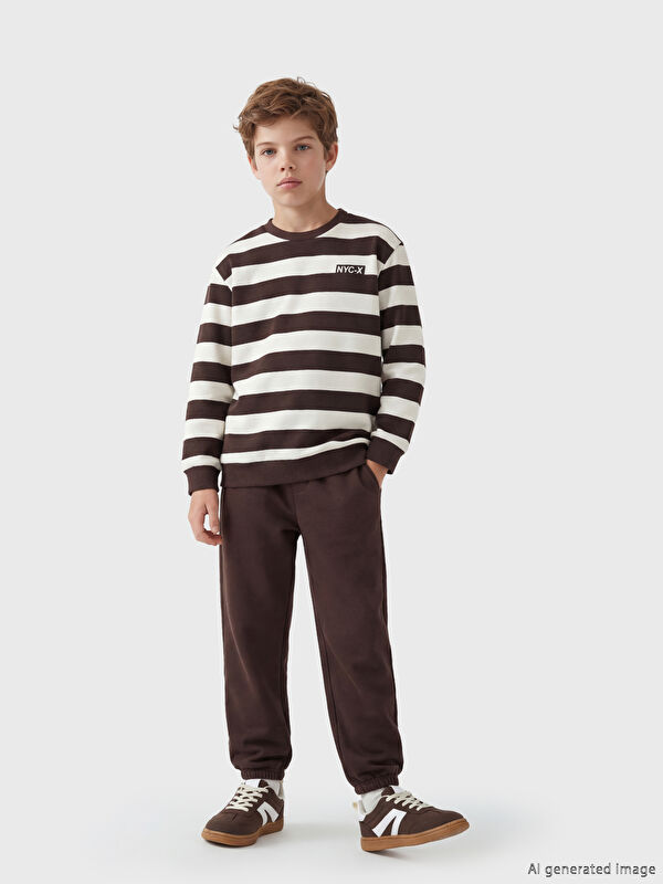 LCW Kids Bisiklet Yaka NYC Baskılı Erkek Çocuk Sweatshirt ve Eşofman Altı