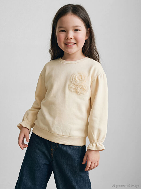 LCW Kids Bisiklet Yaka Çiçek Aplikeli Kız Çocuk Sweatshirt