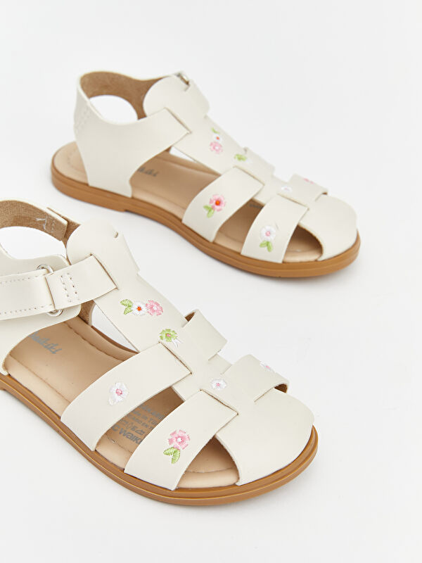 Lcw Steps Bej Lcw Steps Çiçek Nakışlı Kız Bebek Sandalet