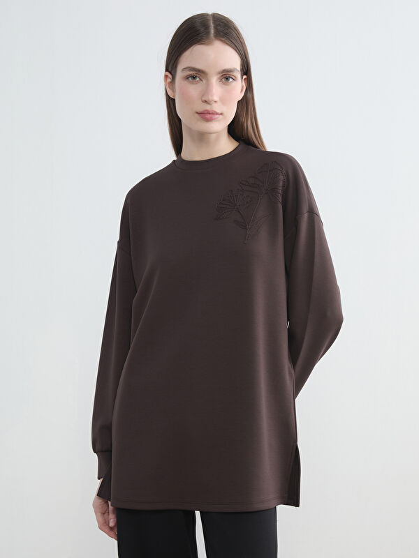 LCW Modest Bisiklet Yaka Nakışlı Kadın Sweatshirt Tunik