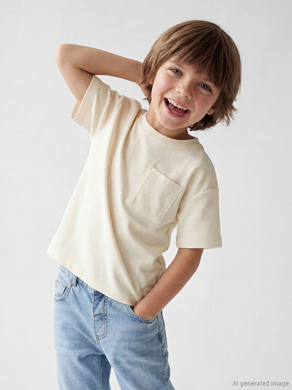 LCW Kids Bisiklet Yaka Erkek Çocuk Tişört