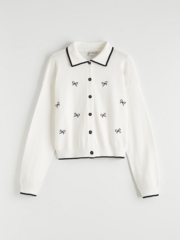 LCW Kids Polo Yaka Fiyonk Nakışlı Kız Çocuk Triko Hırka