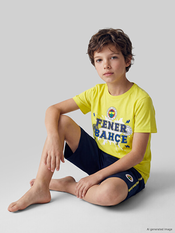 LCW Kids Fenerbahçe Baskılı Erkek Çocuk Şortlu Pijama Takımı