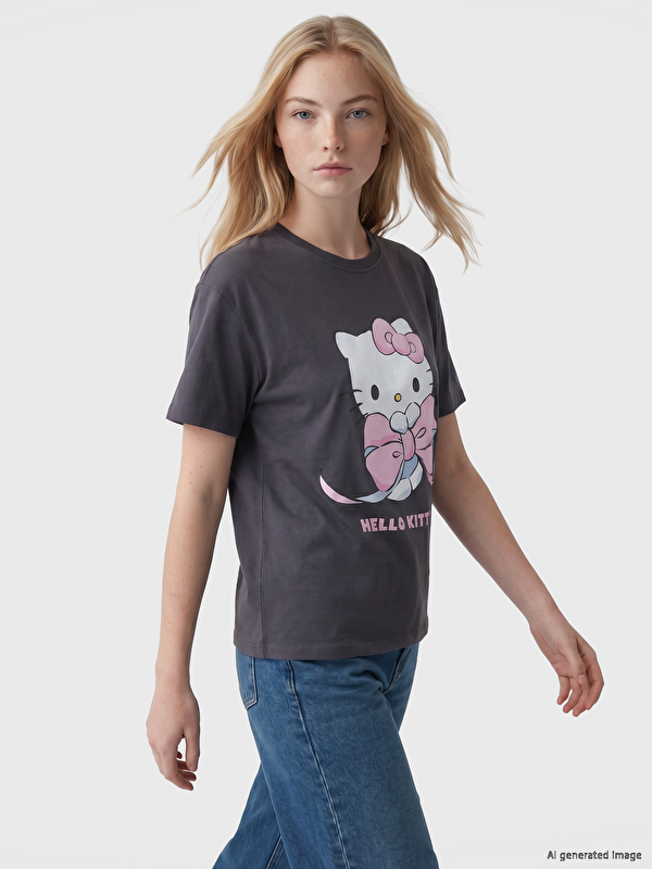 XSIDE Bisiklet Yaka Hello Kitty Baskılı Kadın Tişört