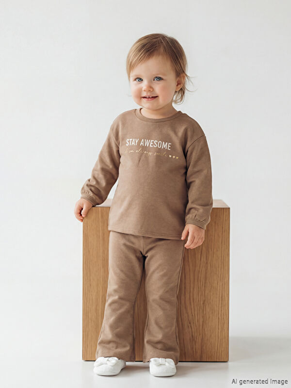 LCW baby Bisiklet Yaka Baskılı Kız Bebek Sweatshirt ve Tayt