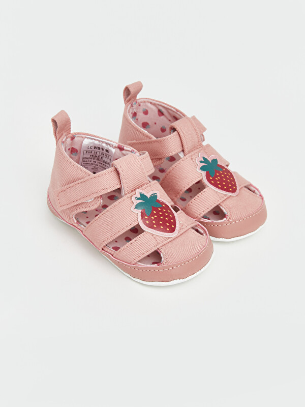 LCW STEPS Çilek Baskılı Kız Bebek Yürüme Öncesi Sandalet