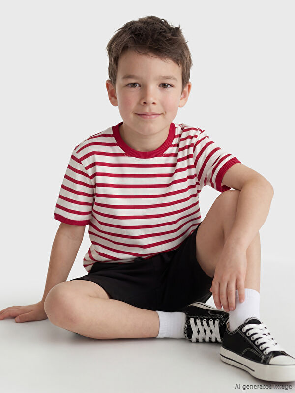 LCW Kids Bisiklet Yaka Çizgili Erkek Çocuk Tişört
